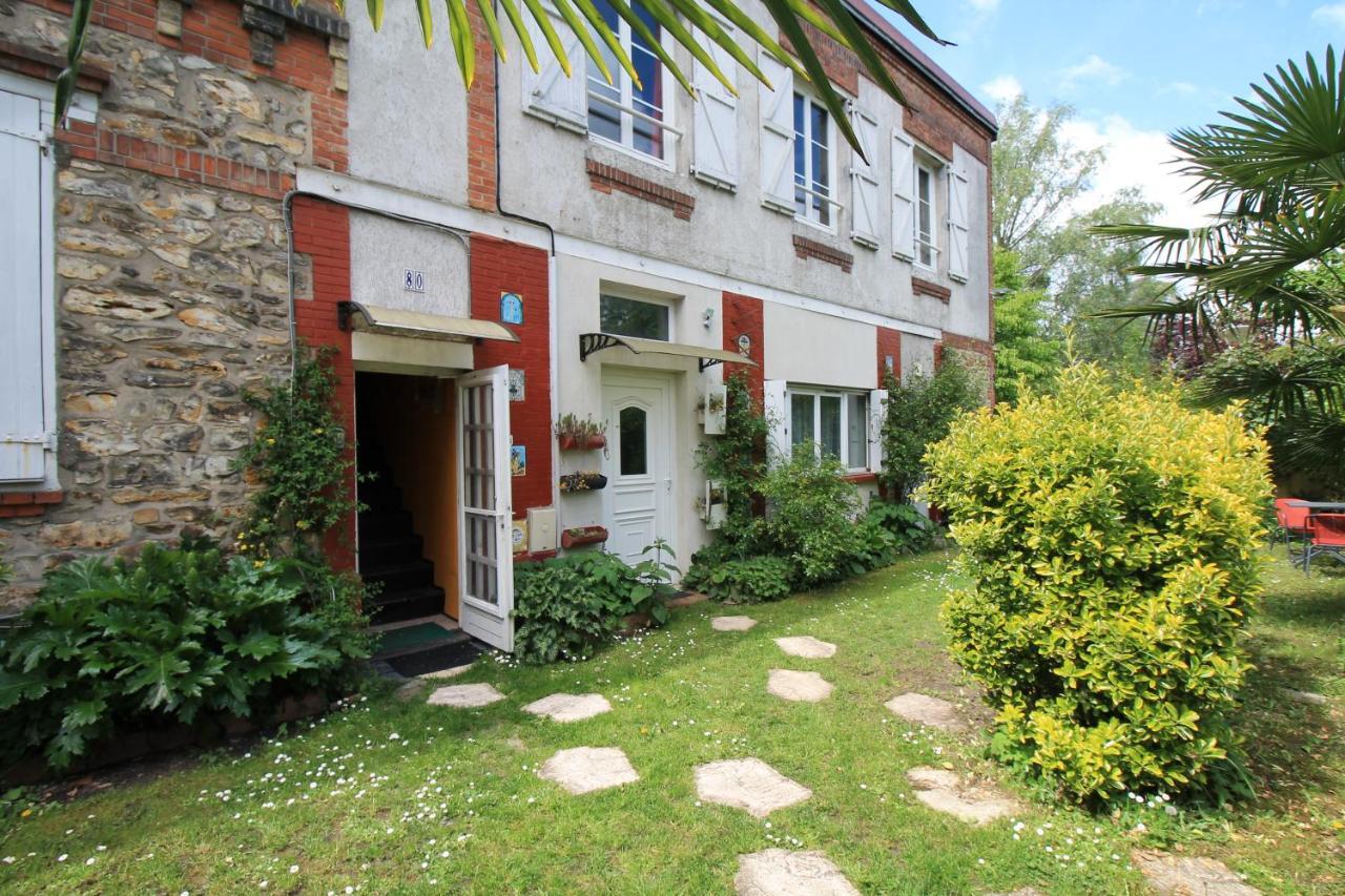 Disponible - Appartement Entier - Ligne H 15Mn Paris-Gare Du Nord, Parking Rue Gratuit, 4 Pers, Station De Train En Face Toutes Les 15Mn, Hippodrome, Cdfas, Universite, Borne Electrique, 1Er Etage Eaubonne Exteriör bild