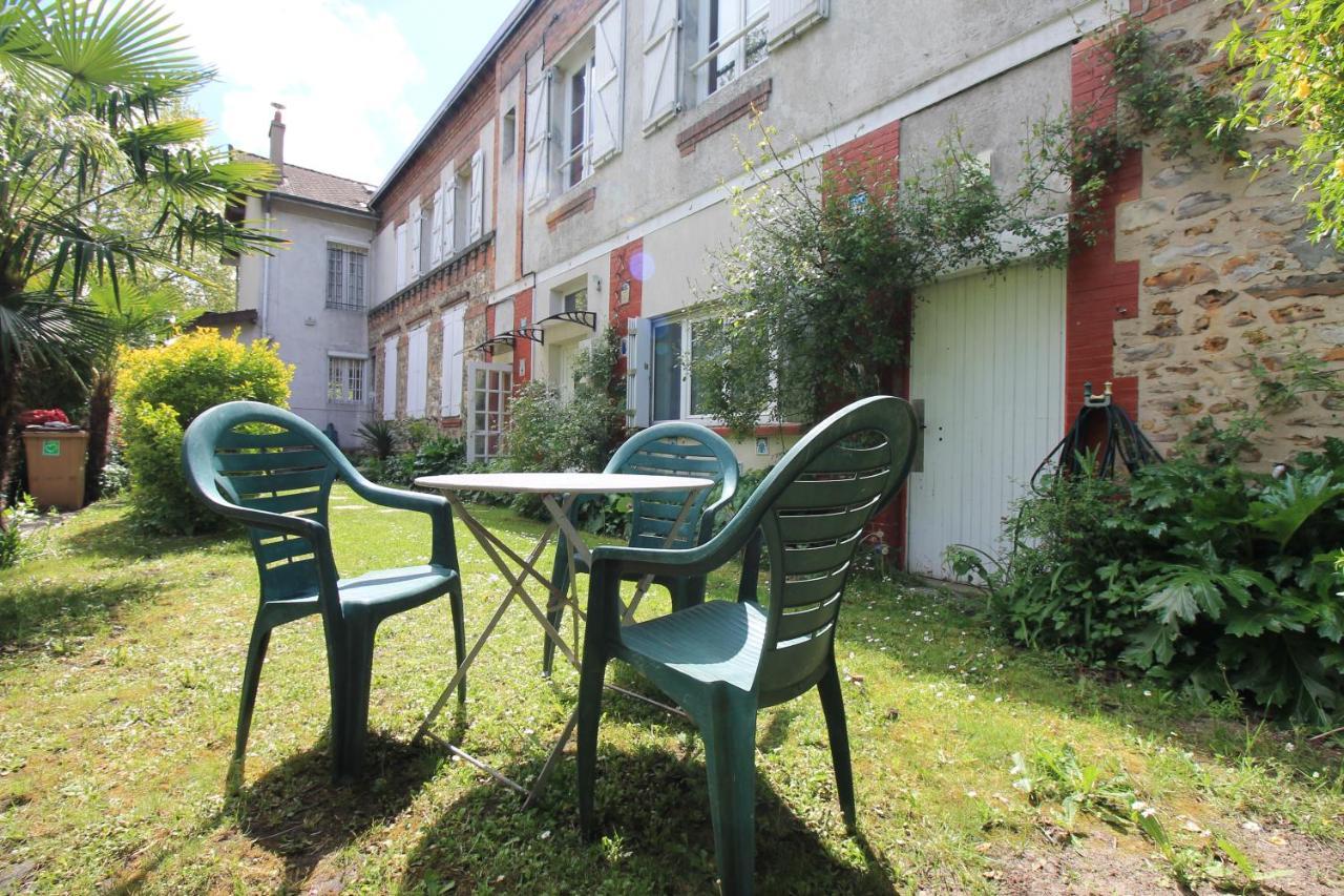 Disponible - Appartement Entier - Ligne H 15Mn Paris-Gare Du Nord, Parking Rue Gratuit, 4 Pers, Station De Train En Face Toutes Les 15Mn, Hippodrome, Cdfas, Universite, Borne Electrique, 1Er Etage Eaubonne Exteriör bild