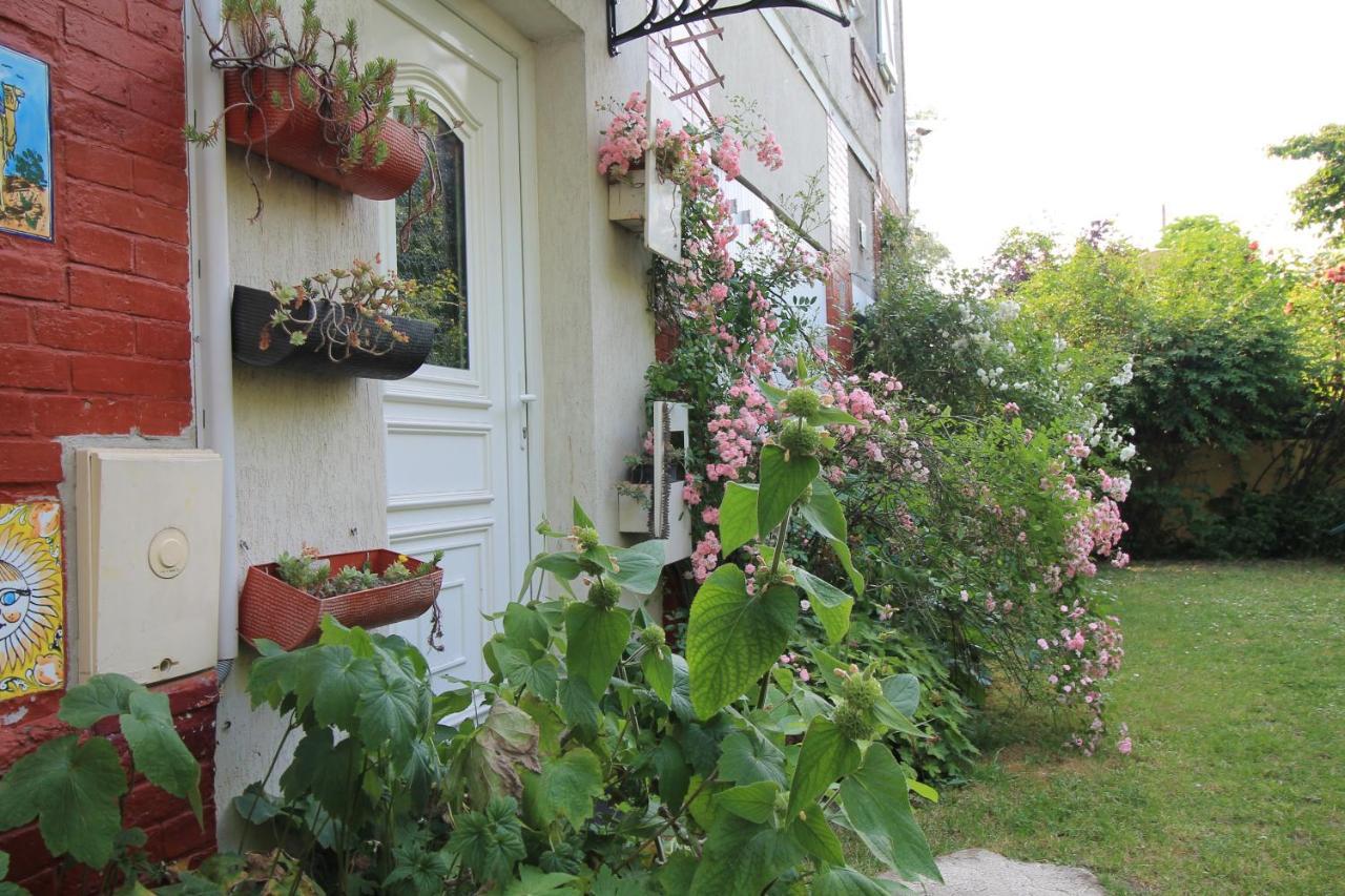 Disponible - Appartement Entier - Ligne H 15Mn Paris-Gare Du Nord, Parking Rue Gratuit, 4 Pers, Station De Train En Face Toutes Les 15Mn, Hippodrome, Cdfas, Universite, Borne Electrique, 1Er Etage Eaubonne Exteriör bild